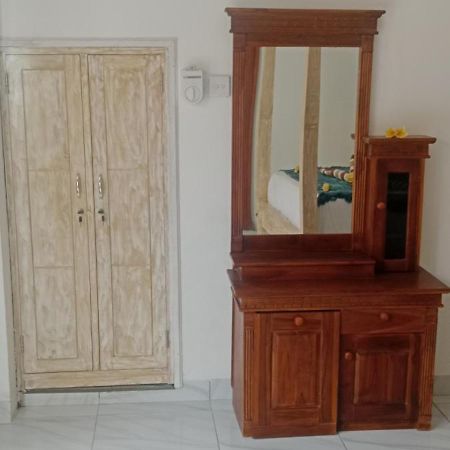 Beten Enjung Home Stay&waroeng Amed Buitenkant foto