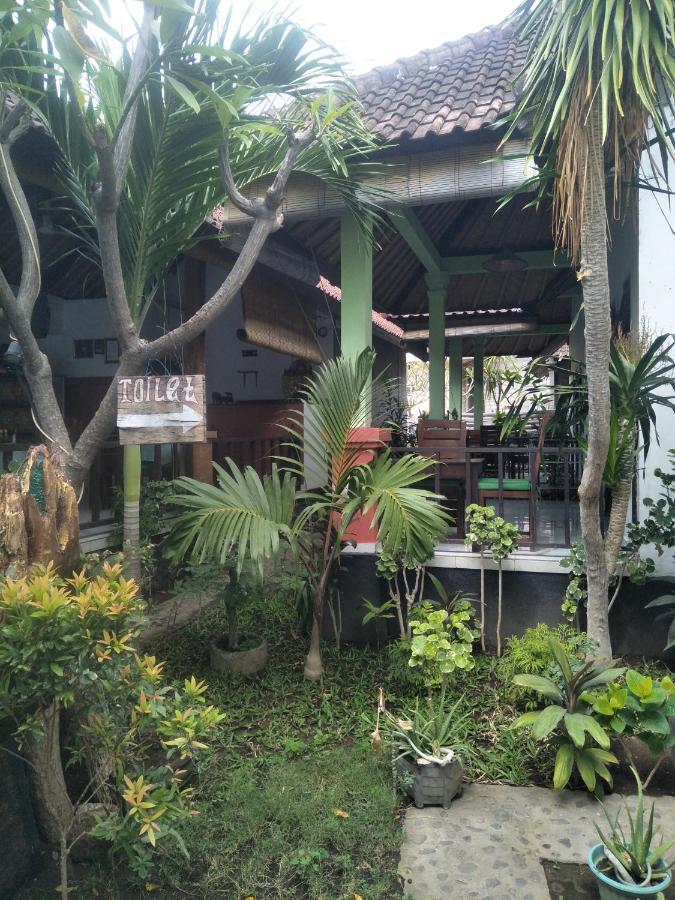 Beten Enjung Home Stay&waroeng Amed Buitenkant foto