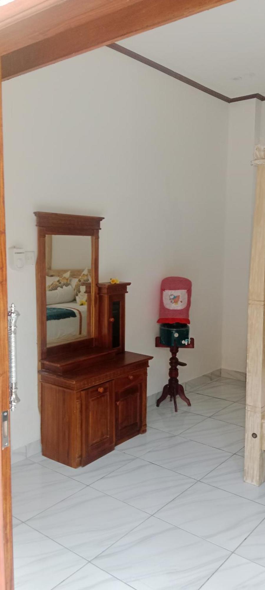 Beten Enjung Home Stay&waroeng Amed Buitenkant foto