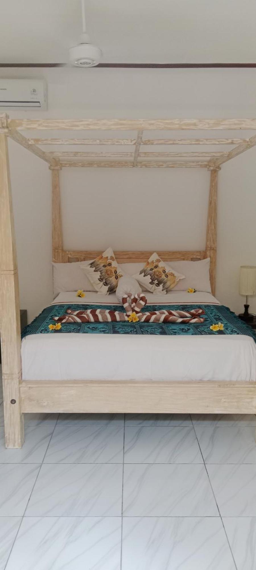 Beten Enjung Home Stay&waroeng Amed Buitenkant foto
