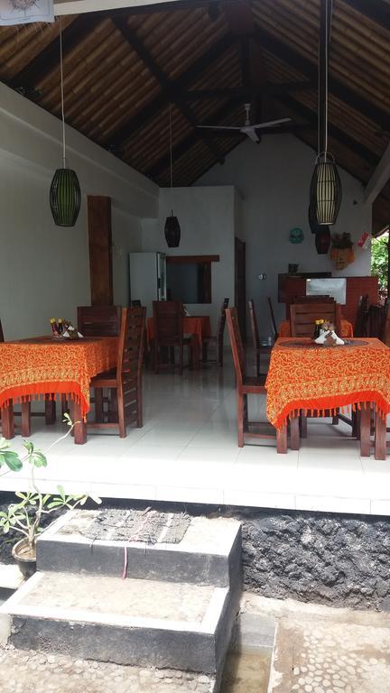 Beten Enjung Home Stay&waroeng Amed Buitenkant foto