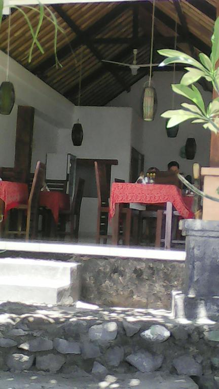 Beten Enjung Home Stay&waroeng Amed Buitenkant foto